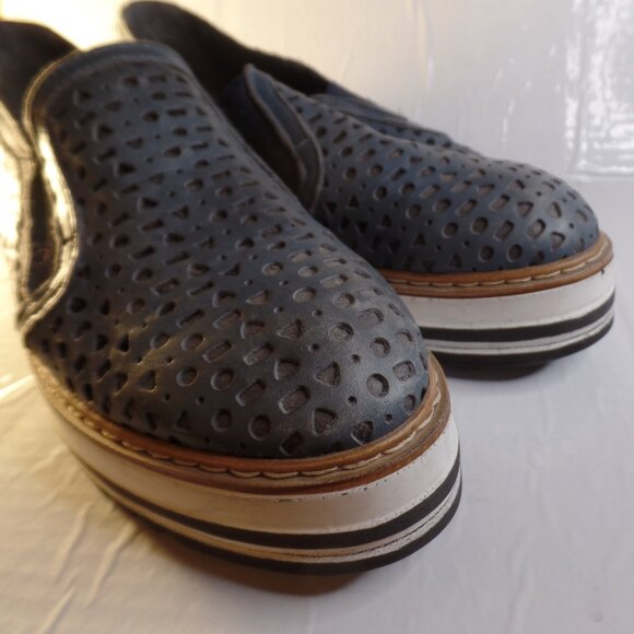 Summit Made in Italy Perforated Blue Leather Slip on Comfort Shoes Sz 8.5 -39 - Picture 9 of 15